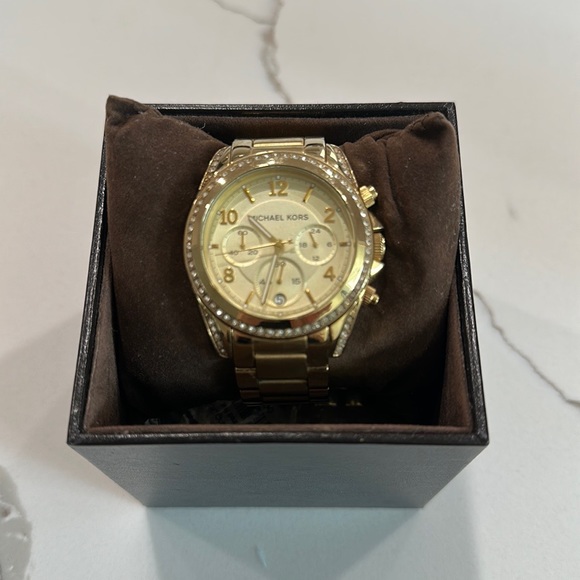 Michael Kors Yellow Gold Watch with Crystals - Picture 2 of 6